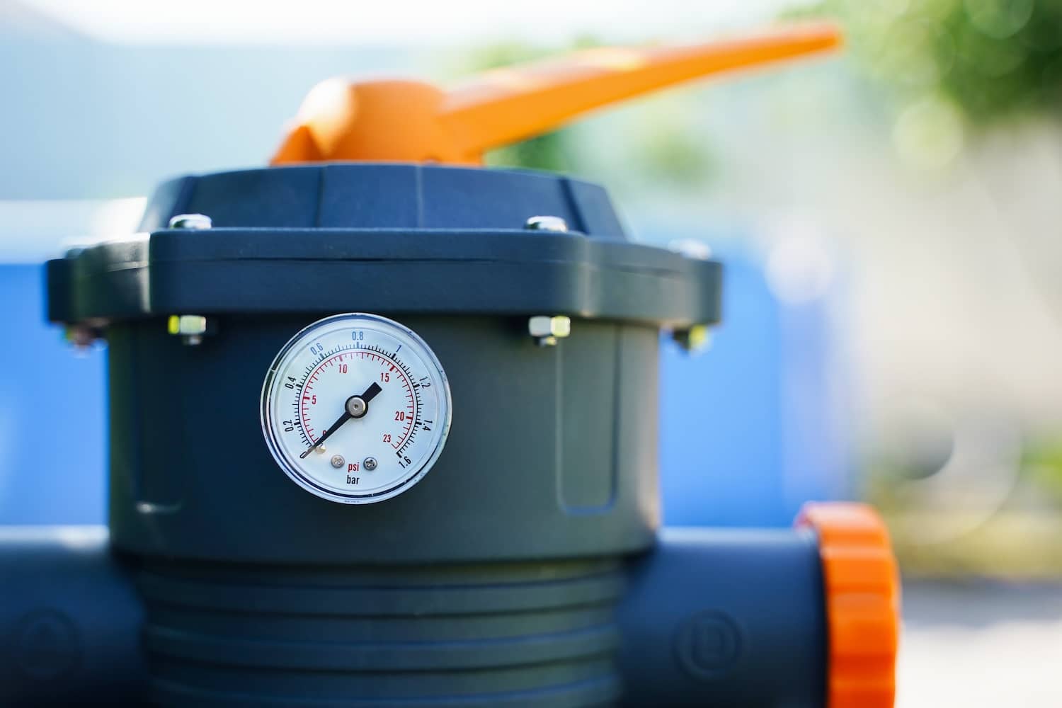 How to know when to prime your pool pump