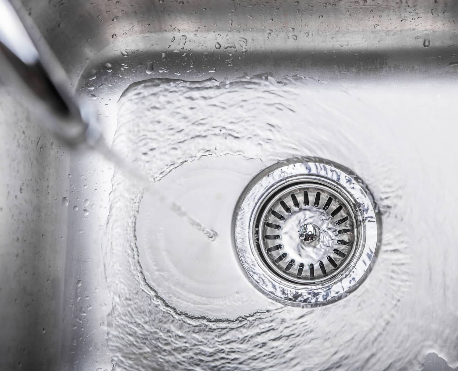 Keeping a stainless steel sink clean requires some regular maintenance but is generally simple